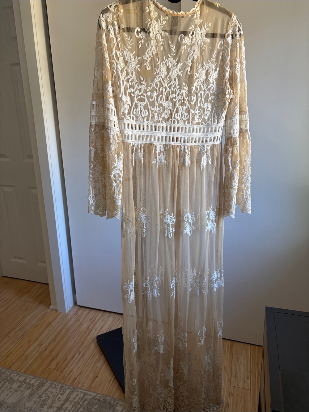 Sz M Embroidered floral lace chiffon floor length kimono style sheer cover up - Picture 5 of 6